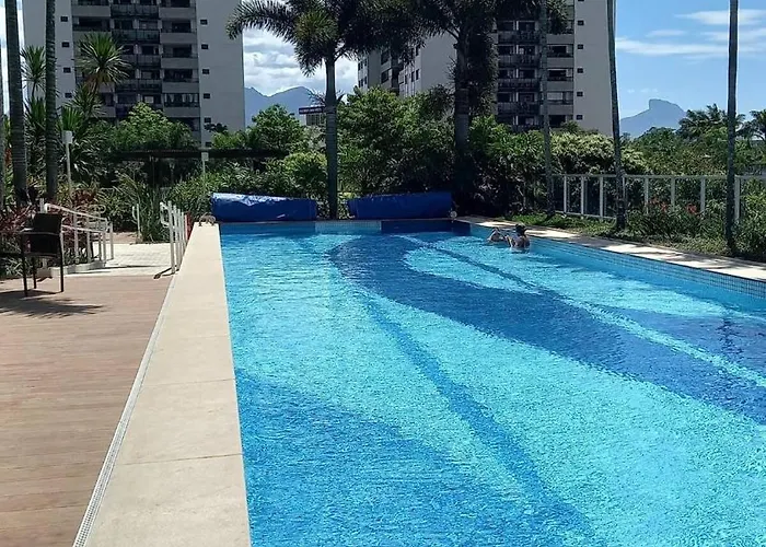 Apartamento Em Condominio Na Barra Da Tijuca